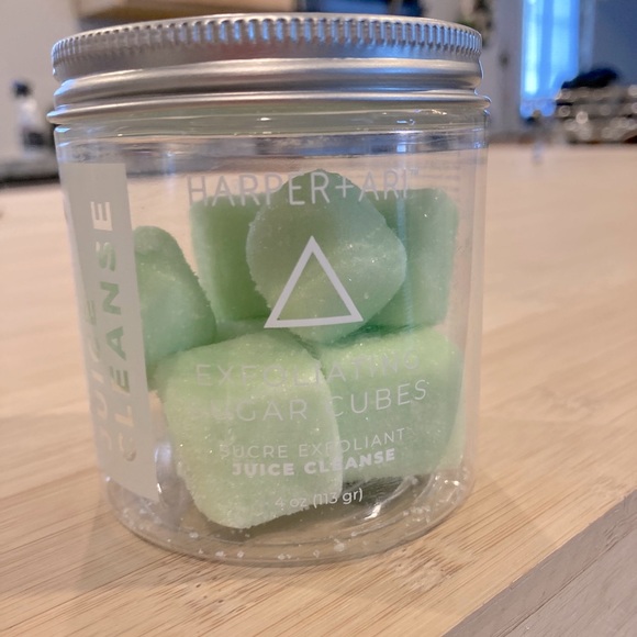 Harper & Ari - Picture 1 of 1